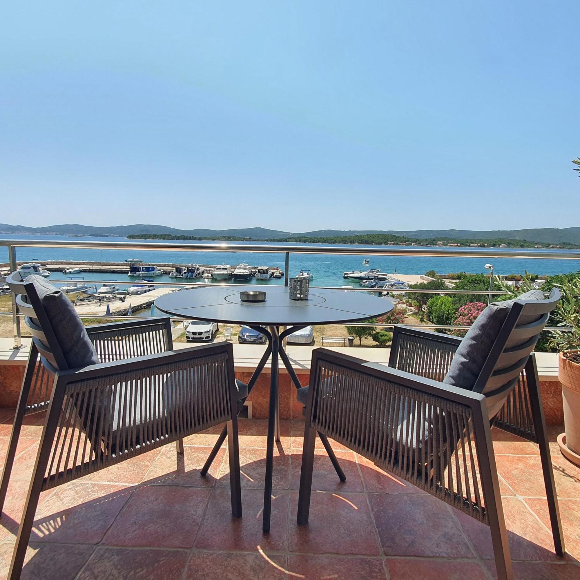 Apartments Villa Oliva Турань Екстер'єр фото