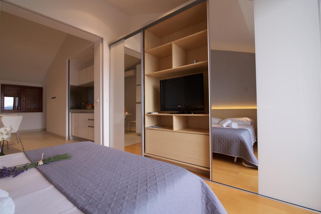Apartments Villa Oliva Турань Екстер'єр фото